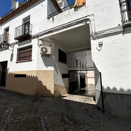 Bhost - La Sacristia 2 *