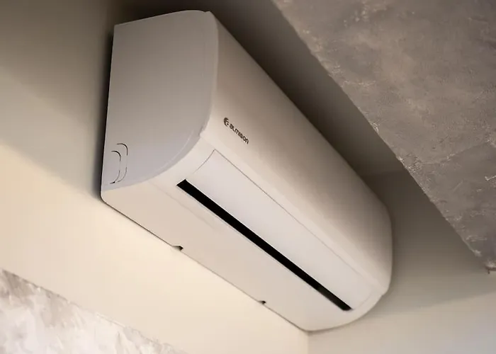 Bhost - La Sacristia 2 *